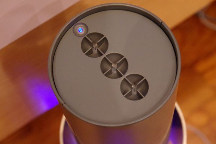 �V�ʂ���}�C�i�X�ɑѓd�����C�I�������o�����