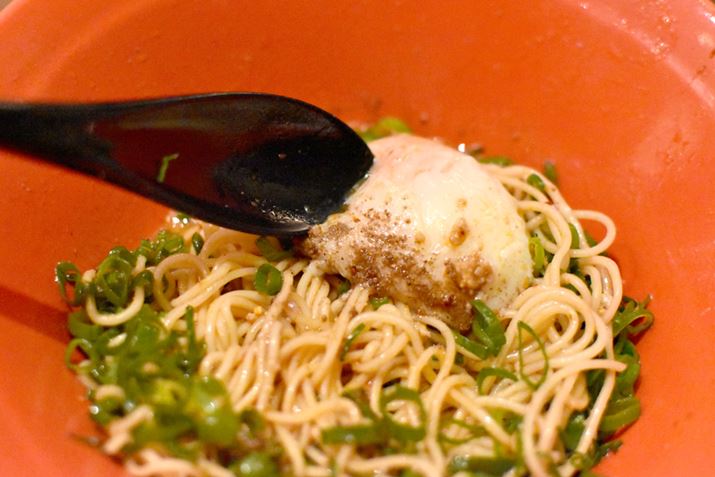 ���n���܂�������ƁA�ʐ��E���҂��Ă��܂�