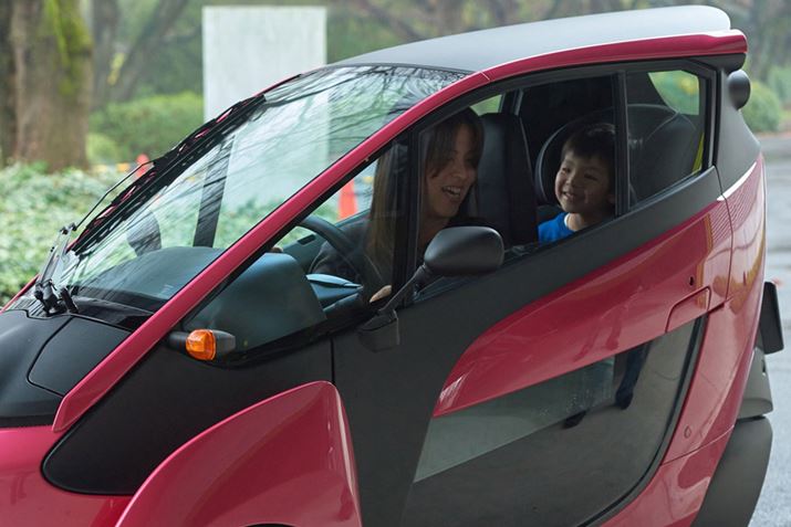 2�l�����p�ӂ��ꂽ�B���֐����傫�����܂肻����