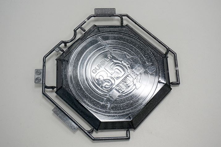 KvEXPO [hcA[Wp 2015 TƂāA1/144XP[̃KvȂǂIWix[Xij炦܂