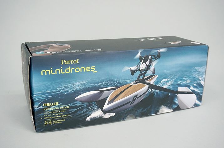 ꂪHydrofoil DronẽpbP[WBגł