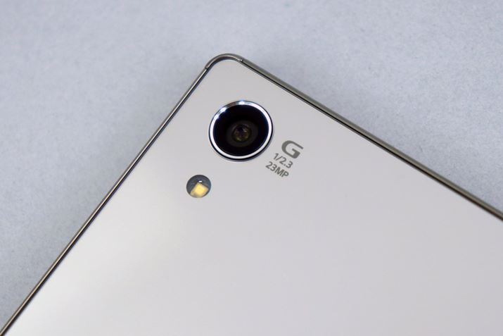 CJ͖2300fCMOSC[WZT[𓋍ځB4KBeł