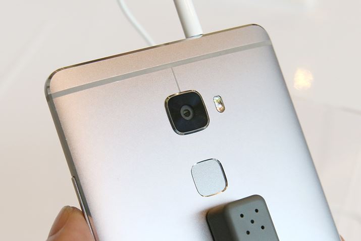 CJ̉Ƀ^b`pbĥ悤ɎgwZT[𓋍