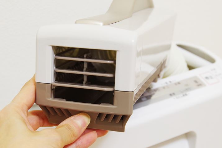 O̐oɂ̓[o[𑕔B㉺Ɍς̂ŁAprɂĊpx𒲐Ƃ