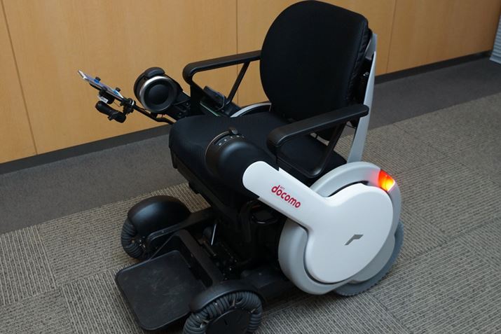 �l�����L���Ȃ������^�̃X�}�[�g���r���e�B���~���ɑ��삷�邽�߂ɃX�}�[�g�t�H�������p����Ƃ������