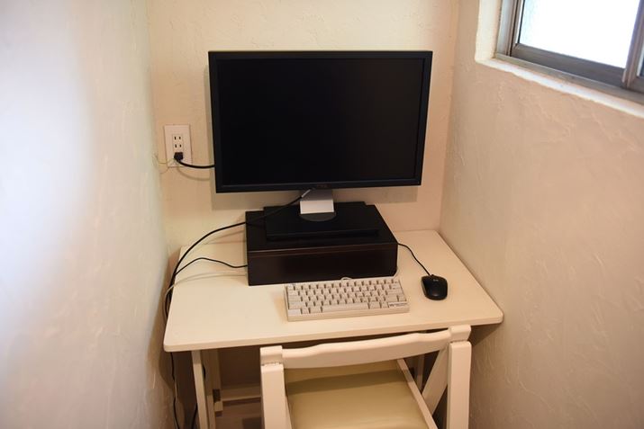 j^[27^Bʐ^ł͌Ă܂񂪁ACX̉Ƀ^[^̃fXNgbvPC܂