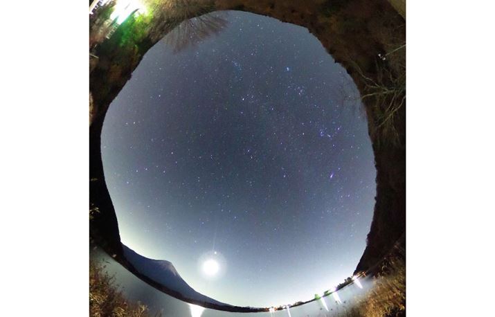 THETA +Ńg~Oĉ~̂悤ȉ摜Ă݂