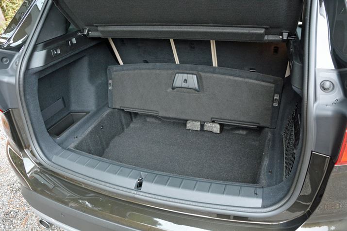 �׎��e�ʂ����^��Ł{85���b�^�[��505���b�^�[�B����Ƀ��Q�b�W���ɂ�100���b�g���̎��[�X�y�[�X�܂ł���