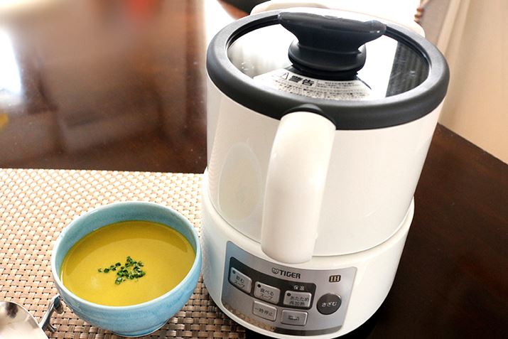 ̃TCÝA19.2ij×30.5isj×24.9ijcmBdʂ3.4kgBs͂ĂȂ̂ňۂ̓RpNgB㕔̗e핔Ɖ̑암͕\