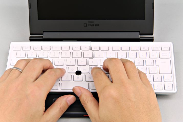 �_�炩���L�[�^�b�`�����A�������肵���Ō���������A�C�����悭�^�C�s���O�ł���