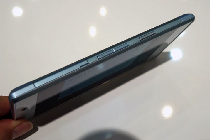 {fB͌7.9mmBʔ킯ł͂ȂAƂ{fB̊GƂ̃oXD܂ۂ^