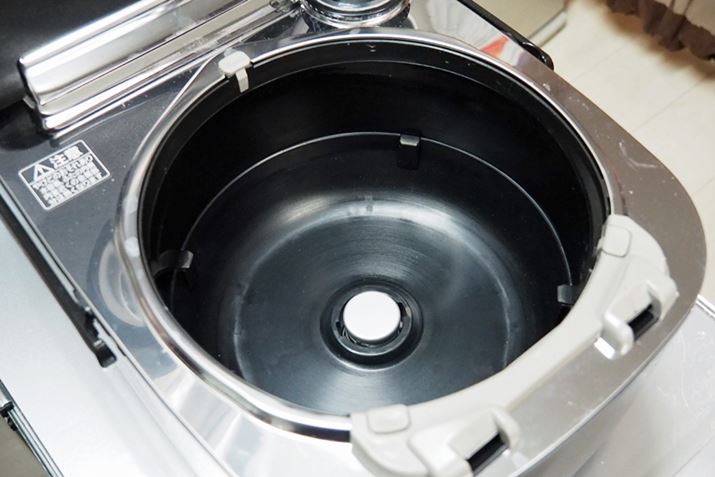 ꂩӂ܂6iIHRCzuBݍނƂŕԂێAĂɔM`