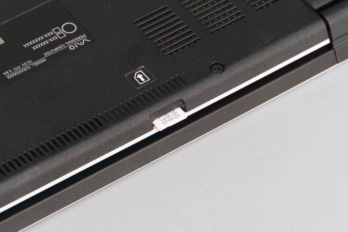 SIMJ[hXbg͔wʂɓځBJo[Ȃǂ͂ȂAƃn}̂ŔSz͂Ȃ