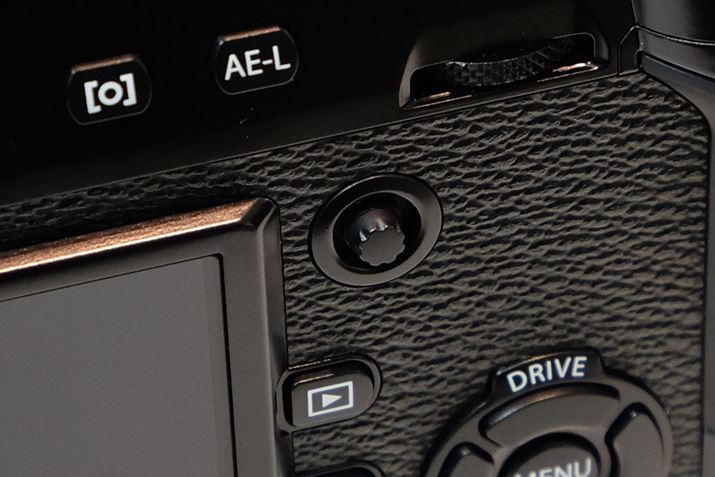 �t�H�[�J�X���o�[���V�݂���A�t�H�[�J�X�|�C���g���_�C���N�g�Ɉړ��ł���悤�ɂȂ���