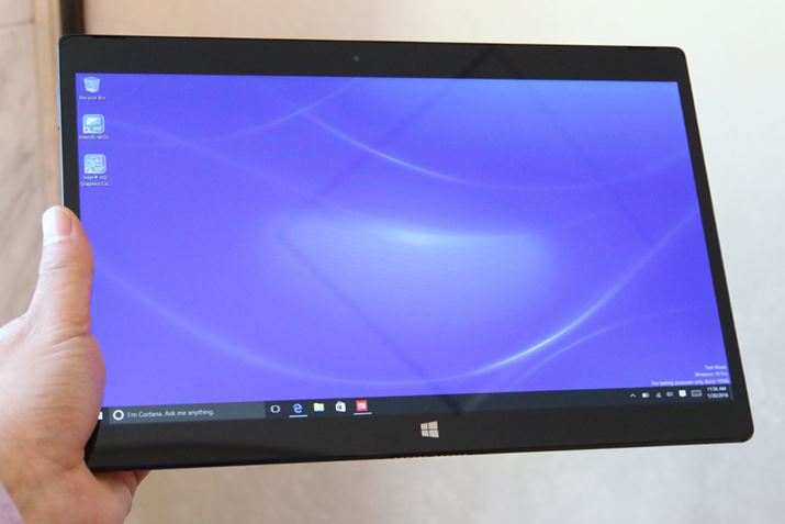 12.5�^�̑��ʉt���𓋍ڂ��Ȃ���A�^�u���b�g�[���P�̂̏d�ʂ͖�730.7g�ɗ}���Ă���