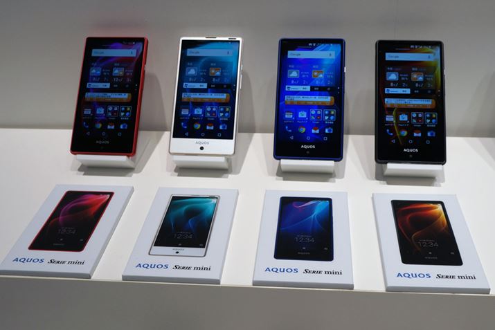RpNgȃ{fB2800mAh̑eʂ̃obe[AQUOS SERIE mini