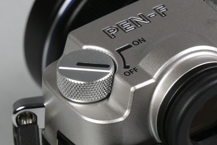 tB̊߂mû悤ȃfUC̓dXCb`