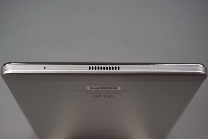 ������͂����ЂƂ̃X�s�[�J�[�B���ڂ����o�[�`�����T���E���h�Đ��@�\���g���Δ��͂��鉹�����y���߂�