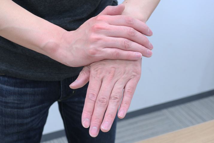 ƓlA炸₳悤ɂȂ܂܂