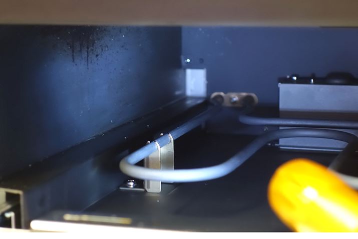 ɓ̏㉺ɂ̓pCṽV[Yq[^[zuBYΏĂɋ߂MłƂ