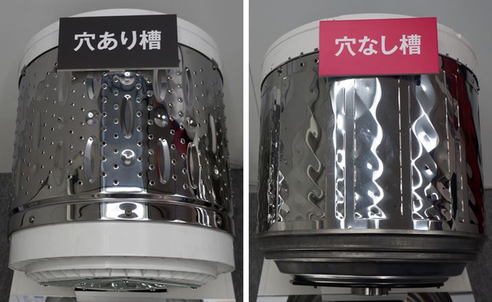 󑅂Ɍ󂢂ĂȂAOꂩ琅ƈꏏɃJr≘ꂪɓĂȂ