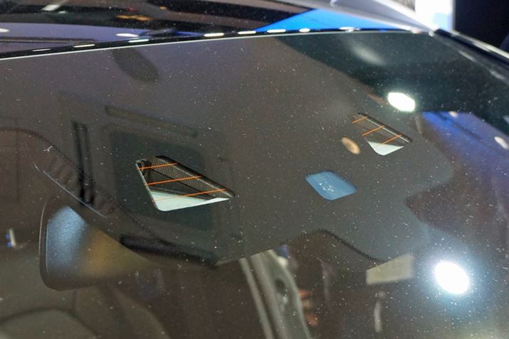 tgɔXeIJB̂ق6̃ZT[gāA͂̏󋵂Ď