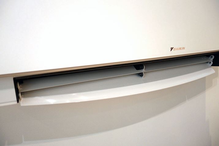 NƔяo郋[o[C[WȐfUCɂȂĂ