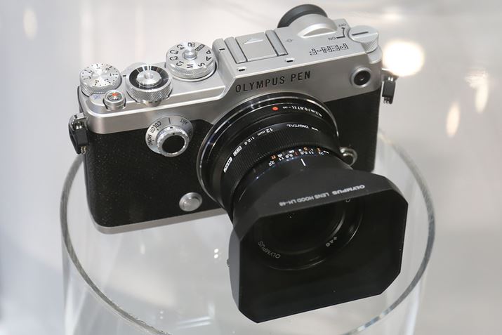 OLYMPUS PEN-F