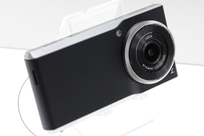 LUMIX DMC-CM10