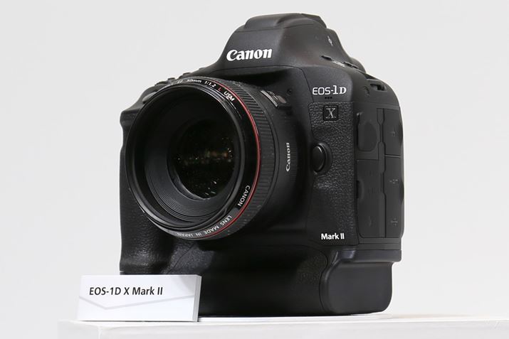 EOS-1D X Mark II