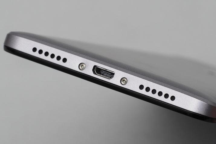 USB|[ǵAUSBzXg@\Ă炸A[df[^]Ɏg