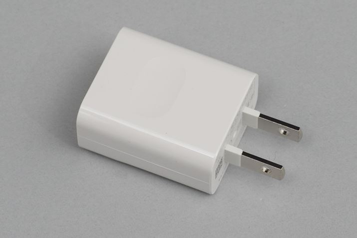 ACA_v^[USBP[utBACA_v^[͓d̏o͂1AɂȂĂ