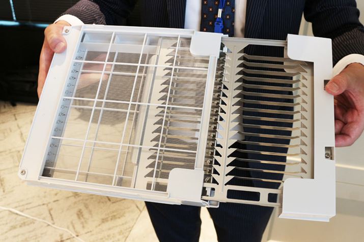 _Cj`uCL-HB924v̏Wɂ́Aʂܓ1ԐZA􂢂ĉ𗎂Ƃ܂