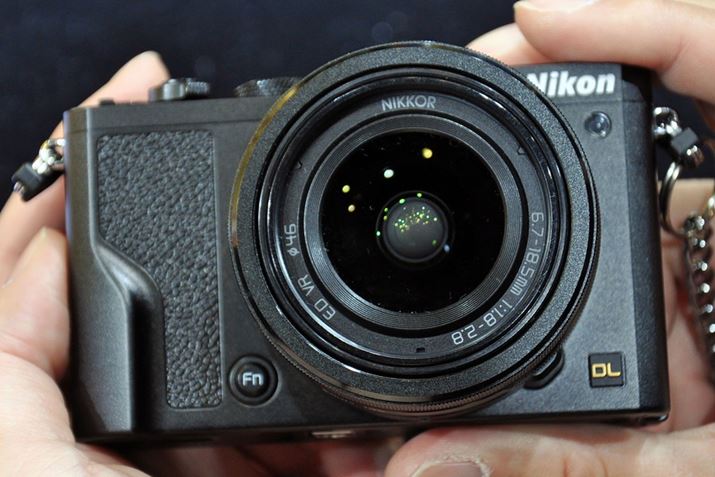 Lp[ŊJF1.8A][F2.8Ƃ邳