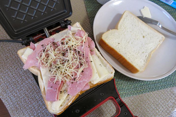 p̓Ƀo^[hăvXTh[J[ Lg̉v[gɒuAނ悹