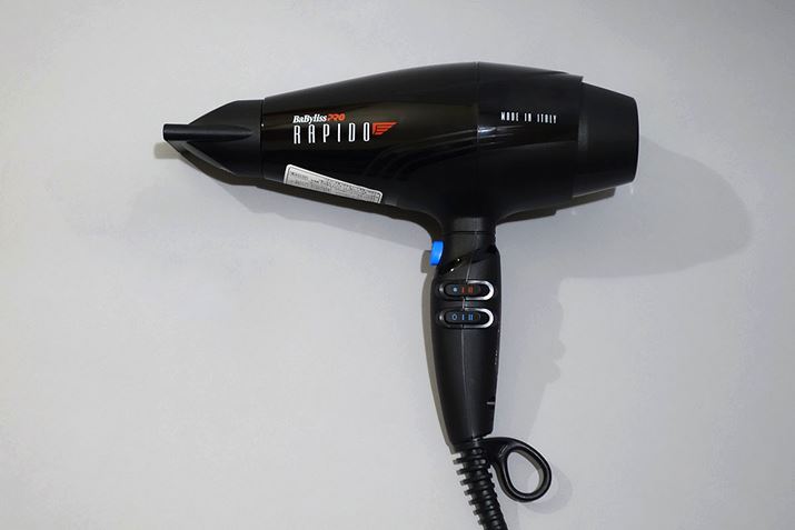 {̂̓CĴ悤ȗ^̃fUCBTCÝA20.9ij×9.4isj×27.5ijcmBdʂ͖600g