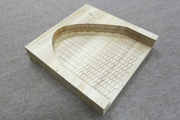 ˃Xs[J[̑́uԏؒvj[N