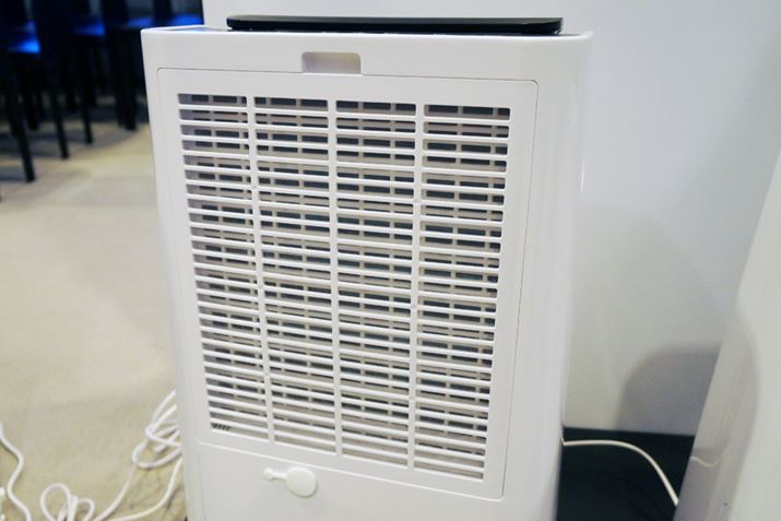 wʂ̋zCɂ́A]1.3{̃zR悤ɐ\サvtB^[𑕔