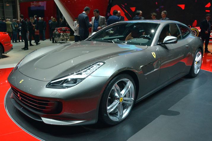 tF[4V[^[4WDGTC4 LussoB690ń^697NmV12GW𓋍ڂOhcA[