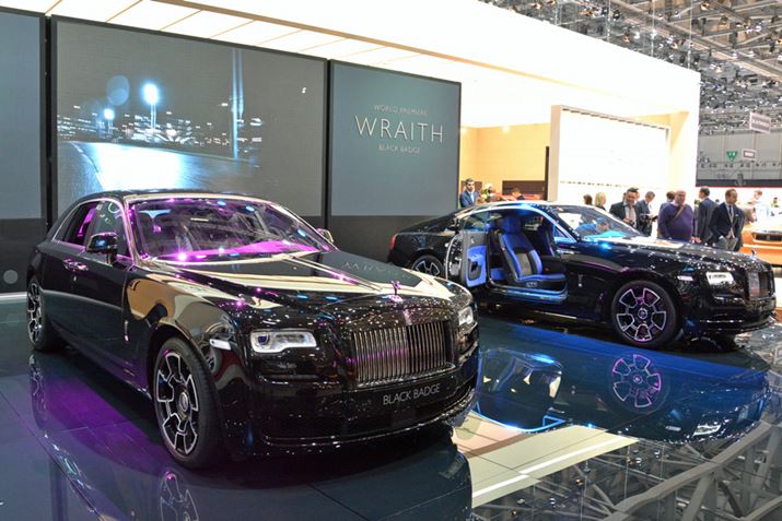 [XCX́A{fBO^ɂBLAK BADGEdl̃S[XgƃCX