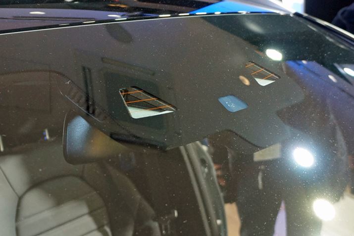 XeIJ𓋍ځB̂قAẽ[_[ɂ{fB360xقڂׂăJo[