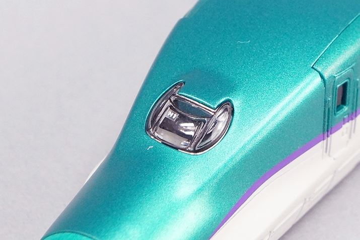 �t�����g�K���X�̃N���A�p�[�c�̗l�q�ł�