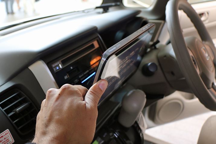 fBXvC͎蓮ŏ㉺ɍő32mmXCh邱ƂłApx-20°`60°͈̔͂œ