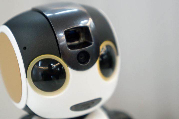 zɔ̂̓vWFN^[B̉̔ԂɌ͖̂800f̃J