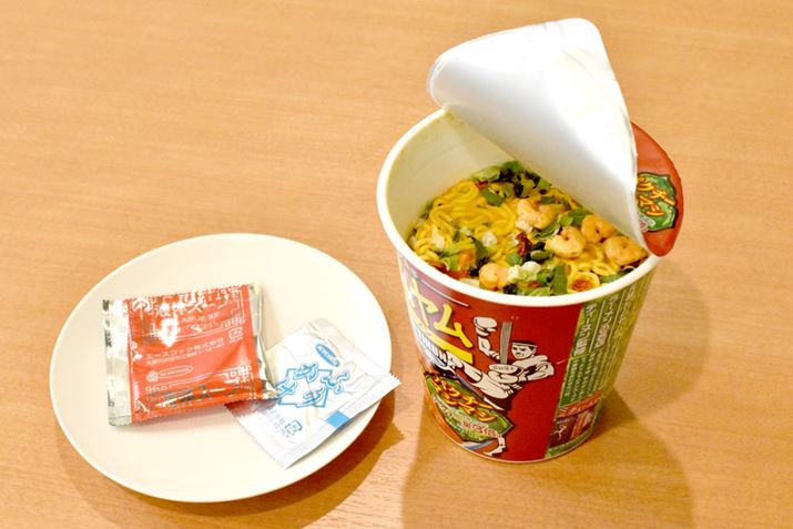 ��ނ́A�`���Q���؁A�G�r�A�˂��A�ԃs�[�}���A�p�N�`�[�ȂǁB�d�グ�̉t�̃X�[�v�i�h���j������܂�