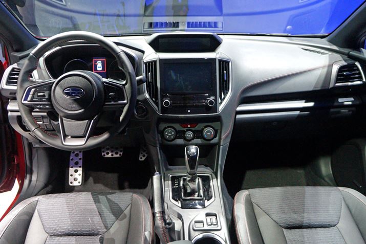 �����Ȉ�ۂ̎����B�C���e���A�̎����ƃf�U�C������́A���ɏd�����ꂽ�_��