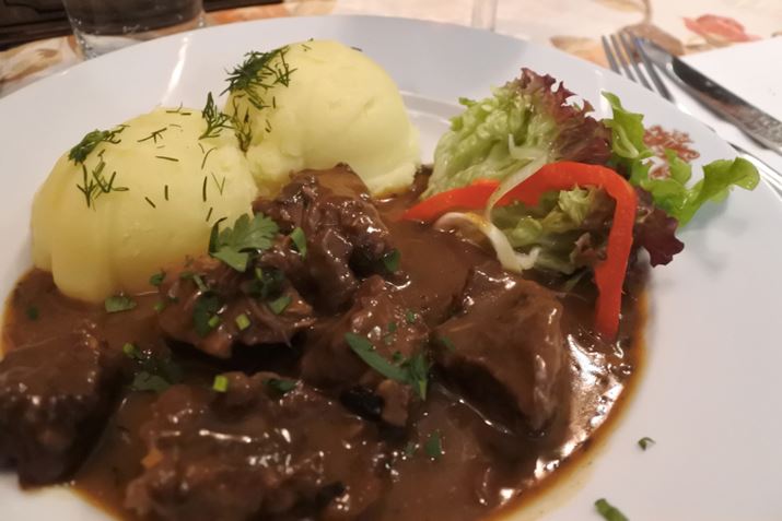 ʐ^12@F3.5A1/30AISO3200A1 NIKKOR VR 10-30mmi10mmj