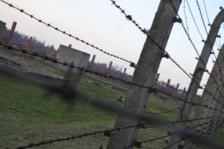 ʐ^16@F 5.6A1/25AISO360A{0.3␳A1 NIKKOR VR 10-30mmi30mmj