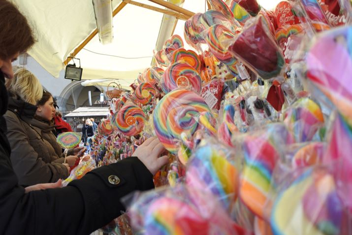 ʐ^17@F 3.5A1/400AISO160A1 NIKKOR VR 10-30mmi10mmj