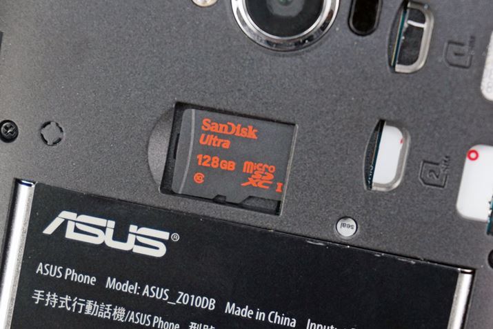 128GB܂œmF̎ꂽmicroSDXC[J[hXbg𓋍ڂ